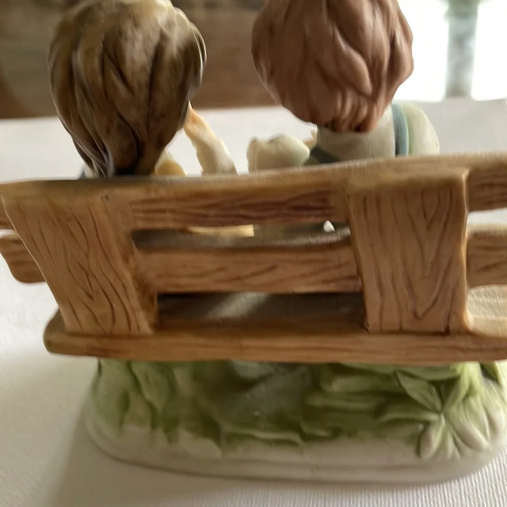 Ceramic Statue - Picture 5 of 6